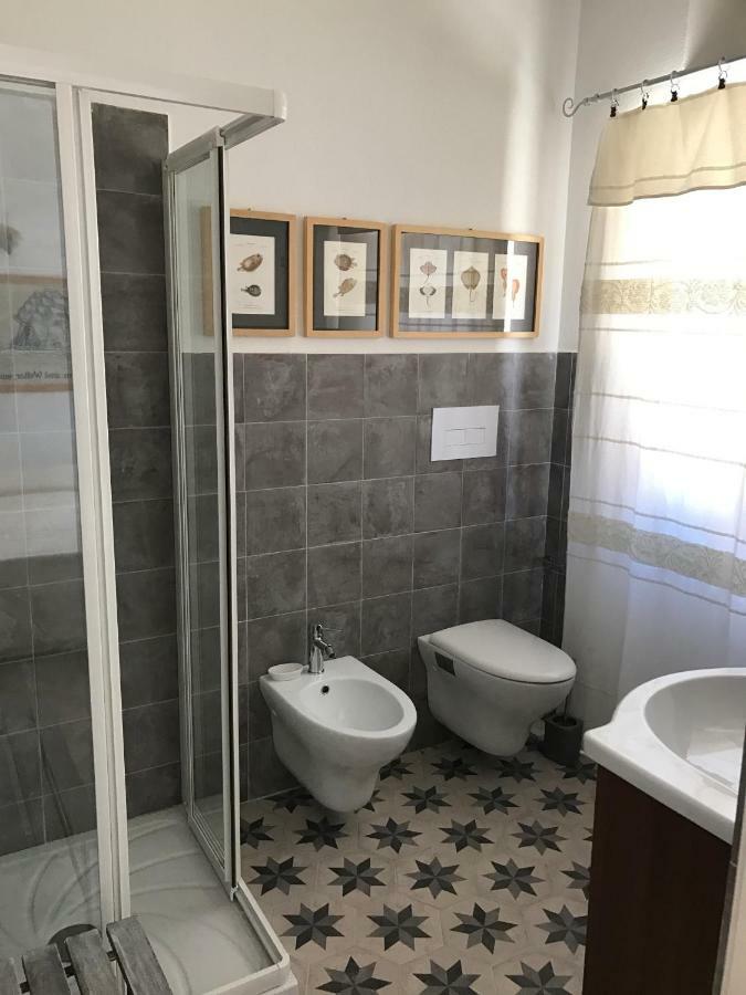 Le 25 Tartarughe Bed and Breakfast Santa Teresa Gallura Buitenkant foto